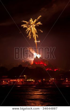 Rhein Flammen içinde