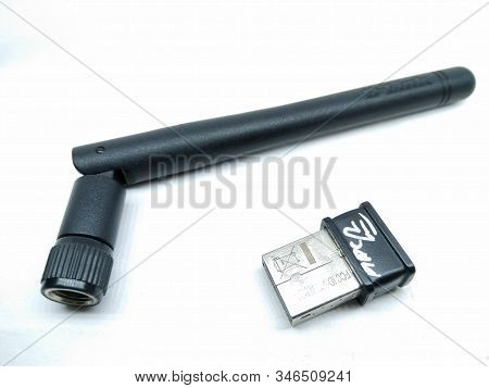 Utter Pardesh / India - Wifi Dongle , A Picture Of Wifi Dongle In Noida June 20 2019