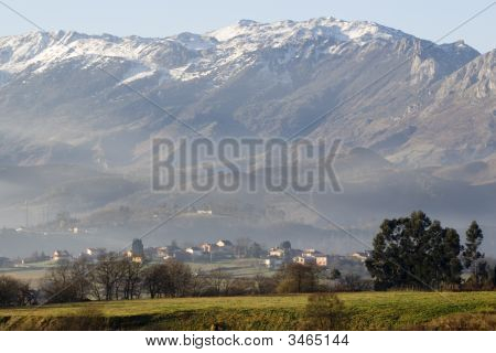 Paesaggio nebbioso