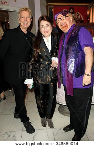 LOS ANGELES - JAN 18: Donelle Dadigan, Geoffrey Mark at the Hollywood Museum's celebration for the 40th Anniversary of 