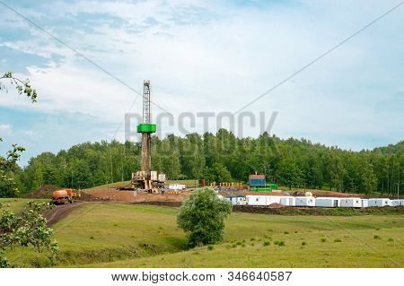 Oil And Gas Drilling Rig. Oil Drilling Rig Operation On The Oil Platform In Oil And Gas Industry.