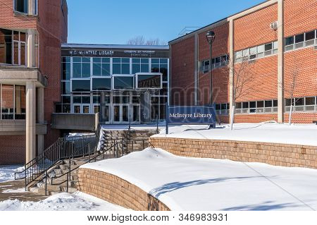 Mcintyre Library At The University Of Wisconsin-eau Claire