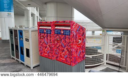 Vancouver, Canada -january 8,2022: A Canada Post Street Letter Box Stands On The Street Near Canada 