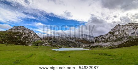 Ercina Lake