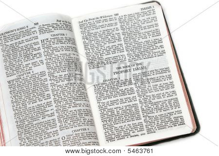 Bibbia aperta al profeta Isaia