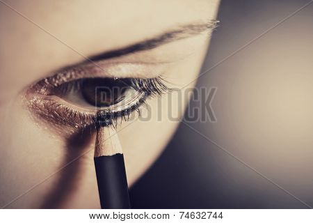 eye liner