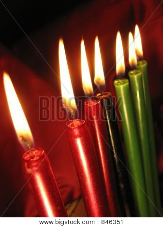 Kwanzaa Candles2redleft
