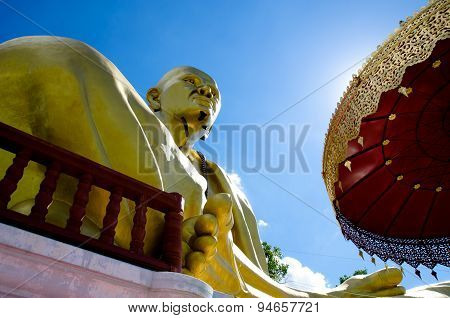 The large Statue of kruba Siwichai in Doi ti temple