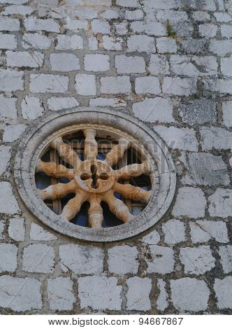 The rozette of the Sv Roca church in Stari Grad