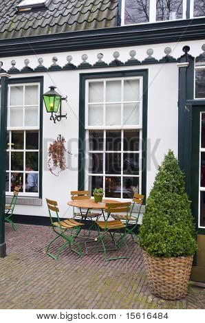 Restaurang med terrass på vintern