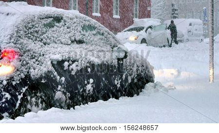 The car stalled on a snowy road