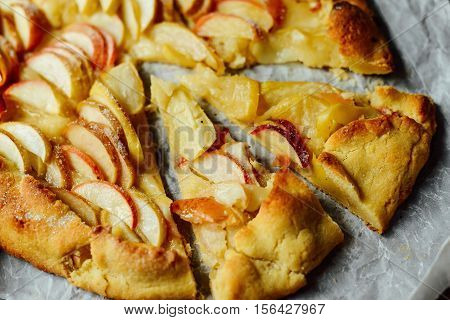 Homemade Organic Apple Pie Dessert Ready To Eat. Apple Pie On Ta