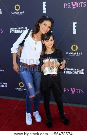 LOS ANGELES - NOV 13:  Constance Marie, Luna Marie Katich at the P.S. ARTS Express Yourself 2016 at Barker Hanger on November 13, 2016 in Santa Monica, CA