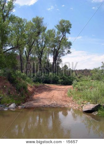 Guadando il torrente