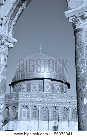 JERUSALEM ISRAEL 23 10 16: Temple Mount known as the the Noble Sanctuary of Jerusalem located in the Old City of Jerusalem, is one of the most important religious sites in the world.