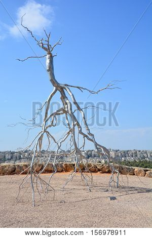 JERUSALEM ISRAEL 25 11 16: Inversion 2008 by artist Roxy Paine rising 42 feet tall and constructed out of over 7,000 metal platem pipe and rod stainless steel elements, Israel Museum, Jerusalem