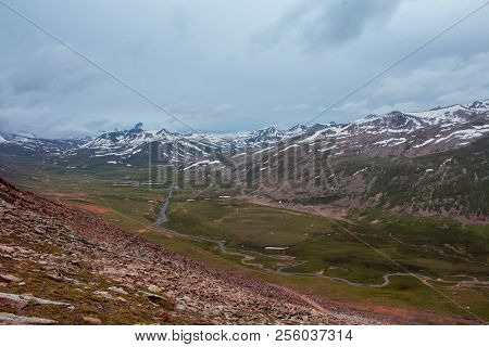 Beautiful View From Babusar Top, Pakistan - Mountains In The Winter