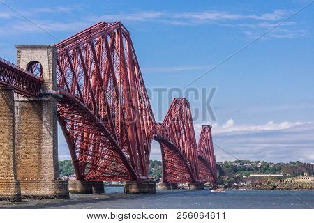 Queensferry, Scotland, Uk - June 14, 2012: Red Forth Bridge End Upon North Queensferry With Old Batt