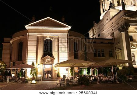 terrasse de restaurant à minuit, berlin, Allemagne