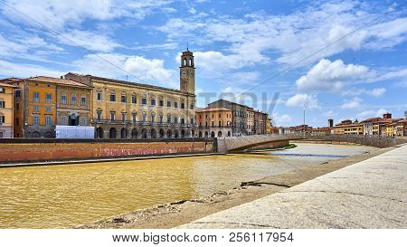 Lungarno, Pisa - Middle Bridge. Pisa, Italy