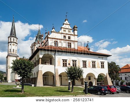 Levoca, Slovakia - August 25, 2018: Main Square With Renaissance Town Hall And Gothic St. Jacob Chur