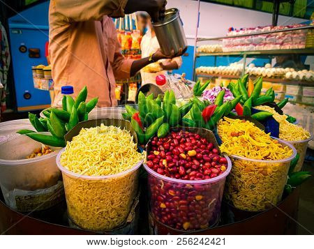 Jhalmuri Mixture Chaat Being Sold By A Fast Food Vendor