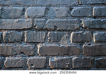 Brick wall in silver paint, texture