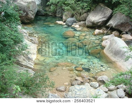 Qingshan Green Water Landscape Map, Taken In Huangshan Scenic Area, China