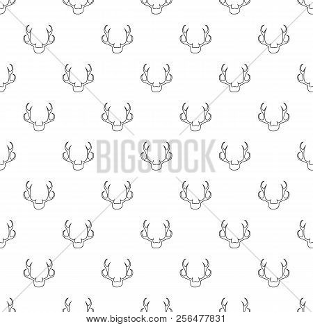 Deer Antler Icon. Outline Illustration Of Deer Antler Vector Icon For Web