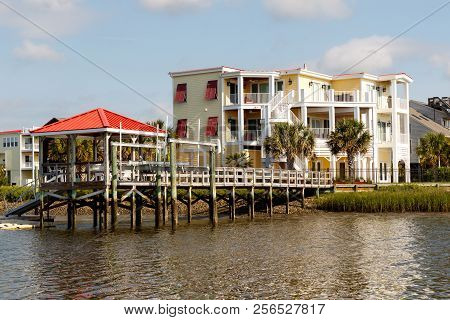 Luxury Beach Houses With Boat Dock And Hoist On The Inter Coastal Waterway, Sunset Beach, North Caro