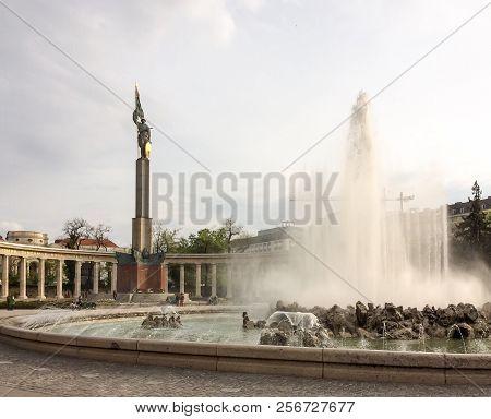 Austria, Vienna, 15/04/2017 Townspeople Near The Monument Of The Soviet Army, Monument To Soviet Sol