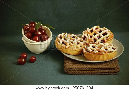 The Herry Pie For The Home Tea