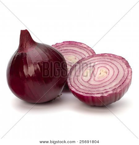 Geschnittenen Zwiebeln, isolated on white background