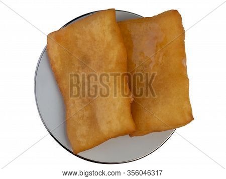Padnoongo On A White Dish Isolated On White Background. (this Has Clipping Path)