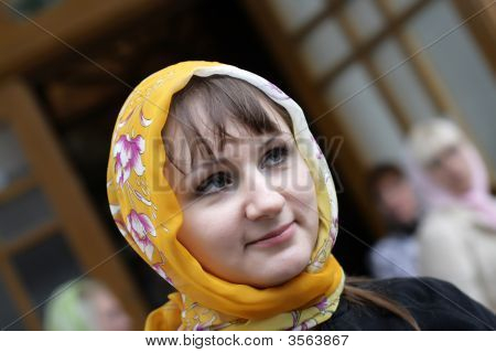 die brunette girl