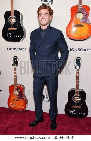 LOS ANGELES - MAR 07:  KJ Apa arrives for 'I Still Believe' Los Angeles Special Screening on March 07, 2020 in Hollywood, CA