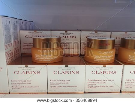 Clarins Regenerating Day Cream Against Skin Wrinkles Extra-firming At Perfume And Cosmetics Store On