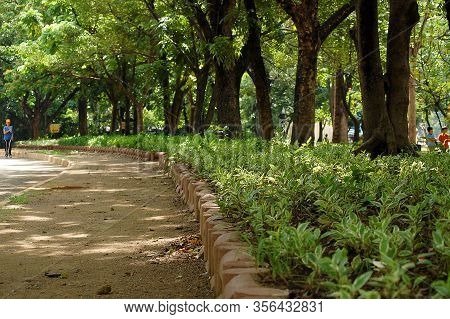 Quezon City, Ph-oct 4: Quezon Memorial Circle Shrine Path Way On October 4, 2015 In Quezon City, Phi
