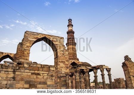 Qutub Minar, World Heritage Site,tallest Bricks Minaret Of The World, New Delhi, India