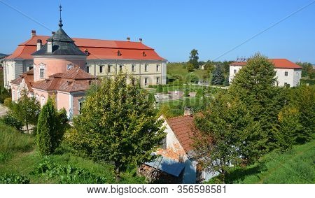 Zolochiv Ukraine 09 14 17:  Zolochiv Castle Is Comprised Of The Huge Rectangular Grand Palace And Th