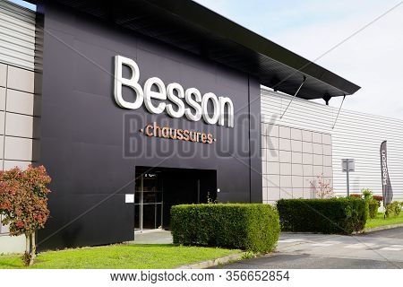 Bordeaux , Aquitaine / France - 11 07 2019 : Besson Chaussures Shop Sign Store Shoes Family