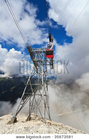 Cableway i italienske Dolomitterne