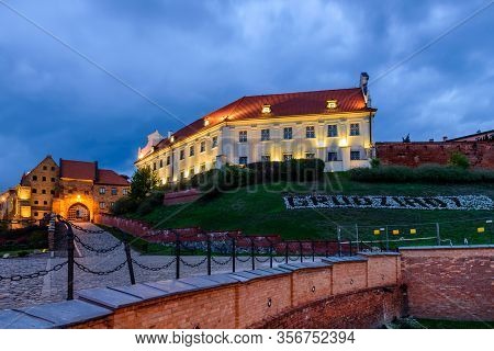 Sightseeing Of Poland. Cityscape Of Grudziadz, Beautiful Night View. Beautiful Architecture Of Grudz