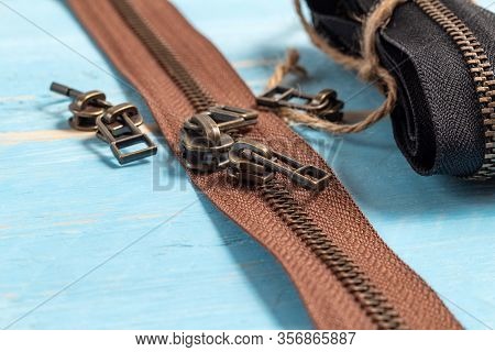 Black And Brown Metal Brass Zippers Stripes With Sliders For Handmade Leatherwork Leathercraft On Th