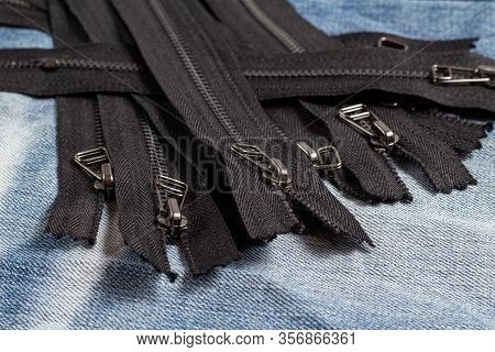 Pack A Lot Of Black Metal Antique Zippers Stripes With Sliders Pattern For Handmade Sewing Tailoring
