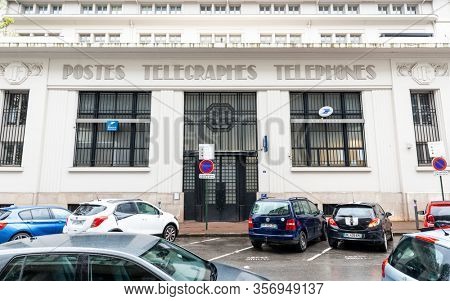 BAYONNE, FRANCE - MARCH 16, 2019: The Post Office is closed because of the outbreak of Coronavirus and the subsequent lockdown.