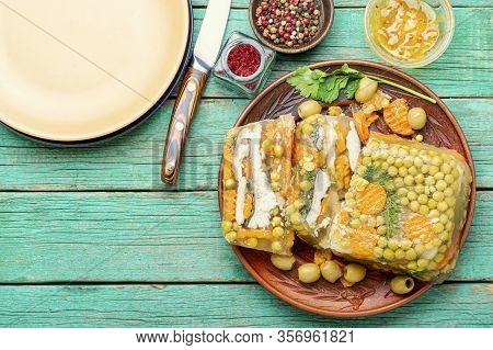 Tasty Aspic Fish.
