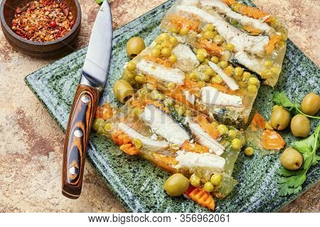 Appetizing Jellied Fish.