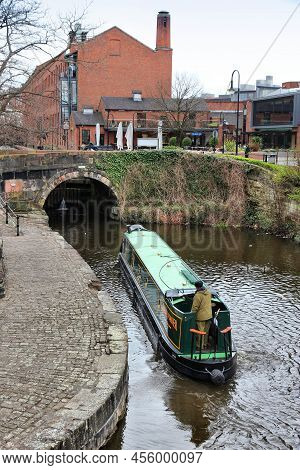 Manchester, Uk - April 21, 2013: People Visit Castlefield Canals Area In Manchester, Uk. Castlefield