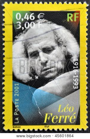 ฝรั่งเศส - เซอร์กา 2001: แสตมป์พิมพ์ในฝรั่งเศสแสดง Leo Ferre เซอร์กา 2001